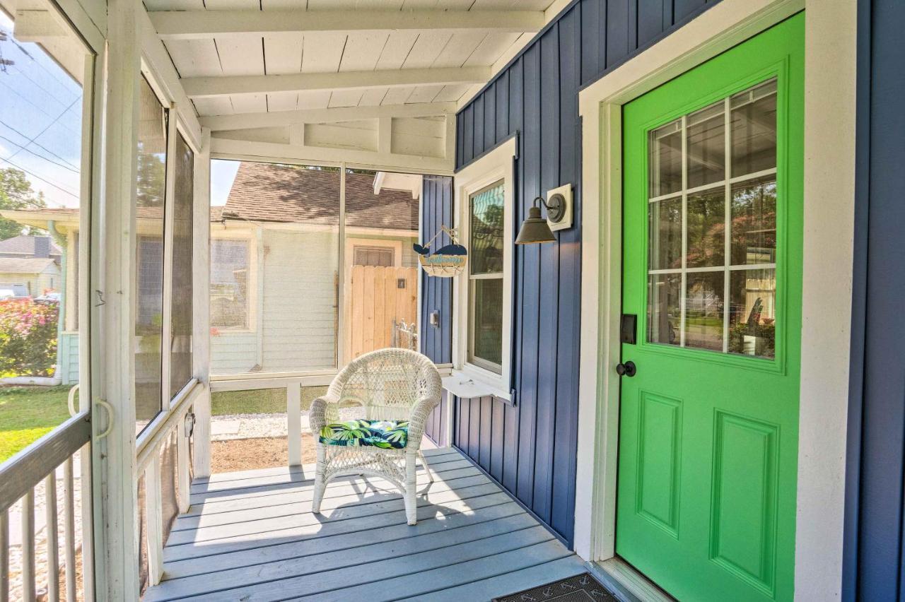 Chic Cottage With Private Yard Steps To Beach! Colonial Beach Bagian luar foto