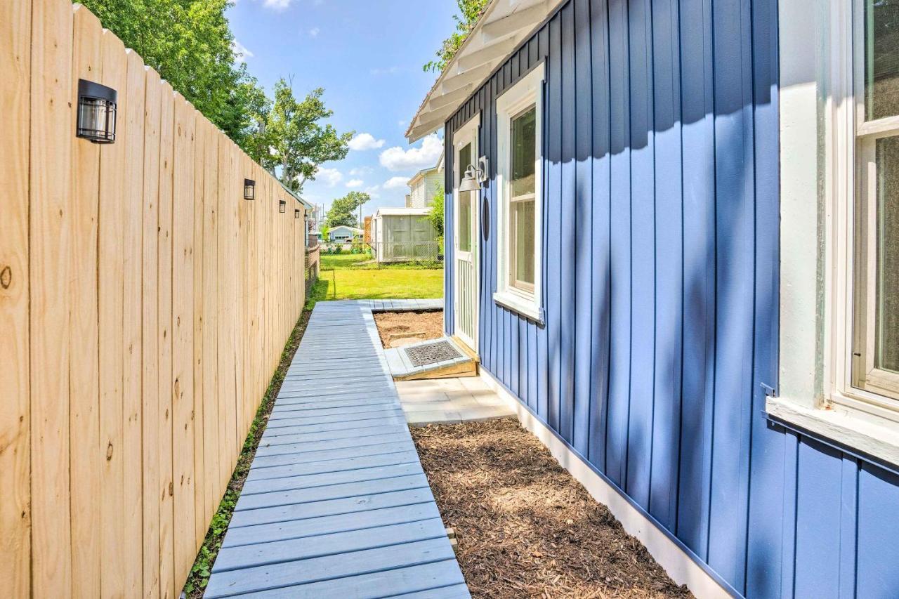 Chic Cottage With Private Yard Steps To Beach! Colonial Beach Bagian luar foto