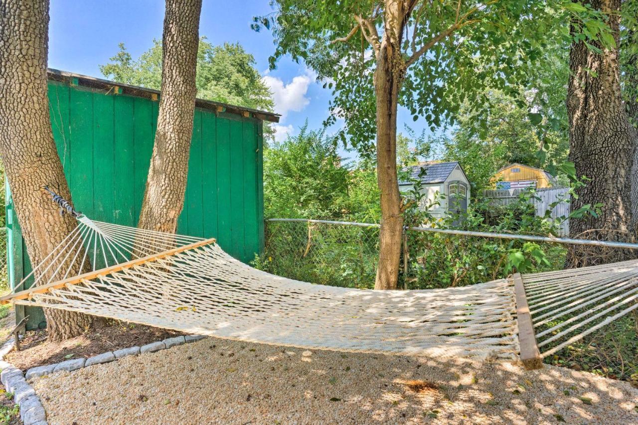 Chic Cottage With Private Yard Steps To Beach! Colonial Beach Bagian luar foto